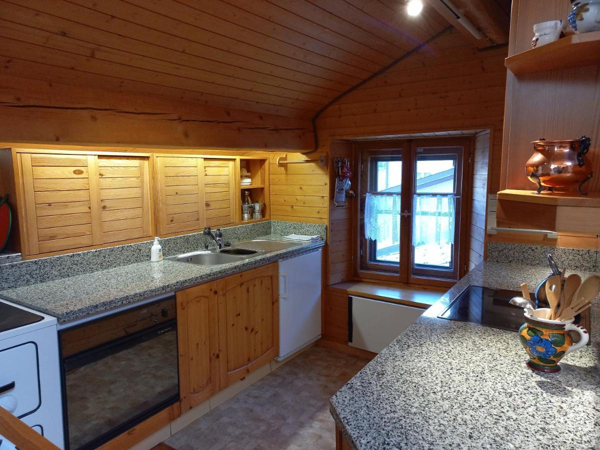 Confortevole mansarda di montagna Poschiavo Esterno foto