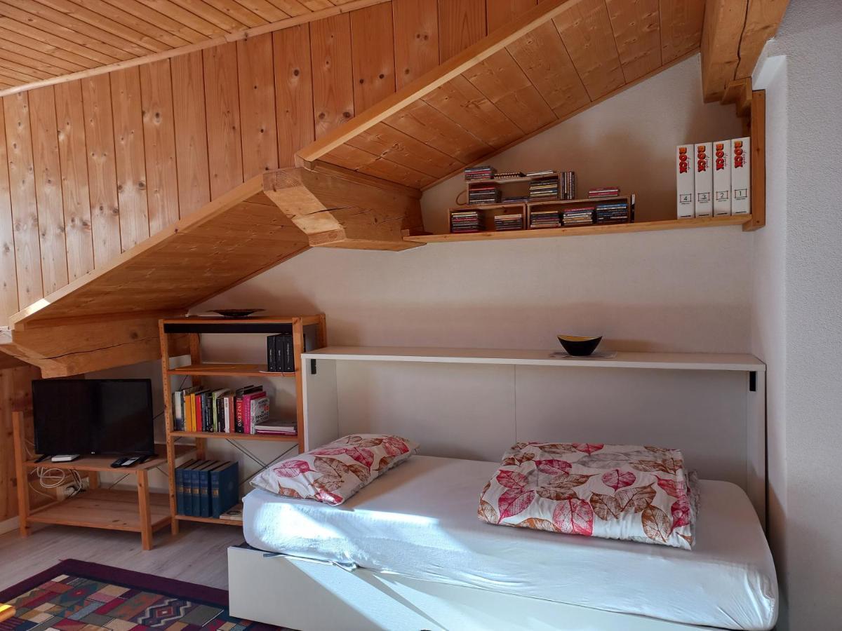 Confortevole mansarda di montagna Poschiavo Esterno foto